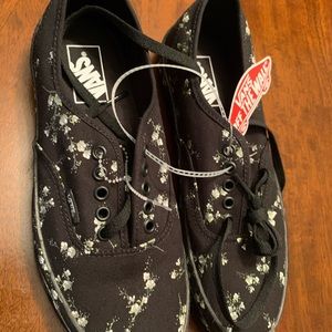 Vans Authentic Sneaker In Midnight Floral Black